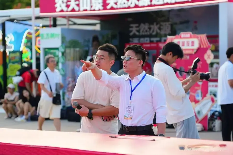 img, 届青岛国际, 啤酒节