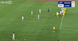 次进攻, 判将此球吹 次进攻, 判将此球吹