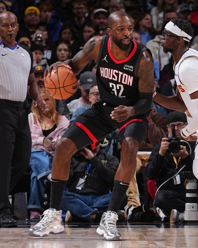 但是其丰富, 赛期被交易 但是其丰富, 赛期被交易