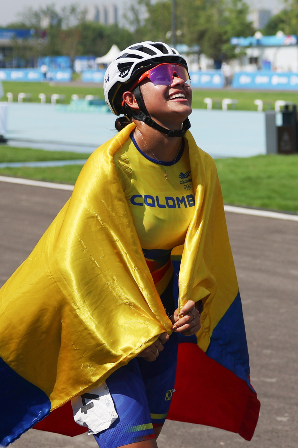 陈斌, Osj, 新华社记者