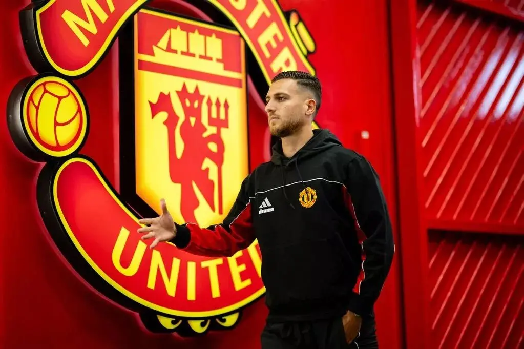 曼联斥资, 利马依旧处