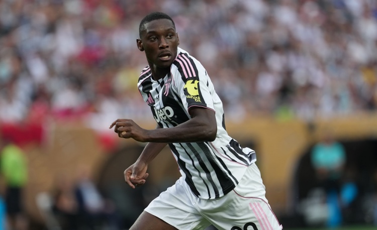 文的爱他决, 米兰体育报